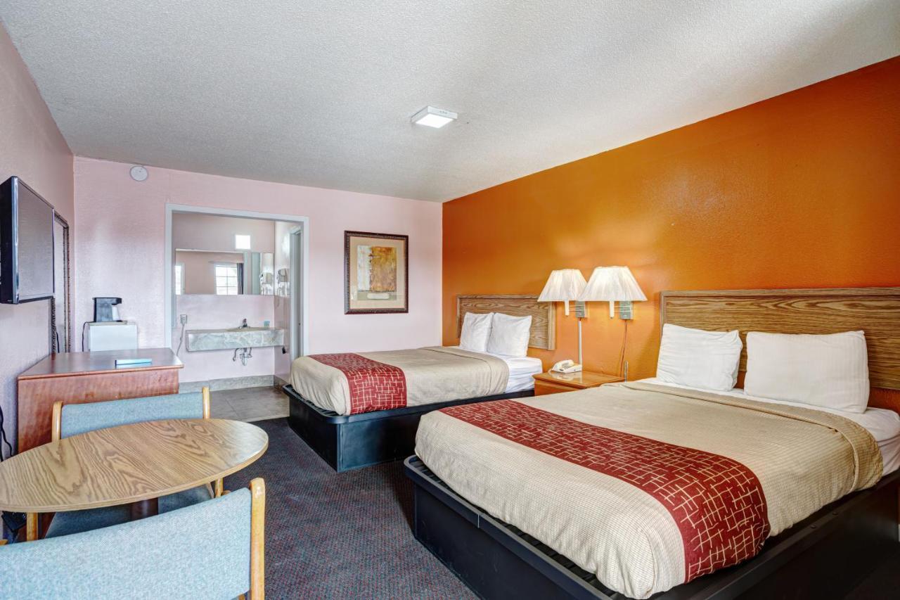 Regency Inn Fayetteville Luaran gambar