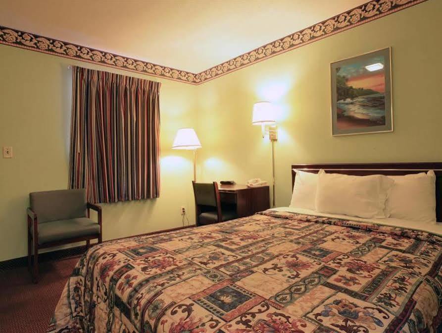 Regency Inn Fayetteville Luaran gambar